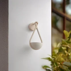 Lucande udendørs LED-væglampe Florka, beton, blomsterkurv, IP54