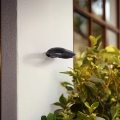 Lucande udendørs LED-væglampe LOOP, sort, IP44, metal