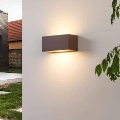 Lucande udendørs væglampe Bente, rustfarvet, bredde 25 cm, IP54