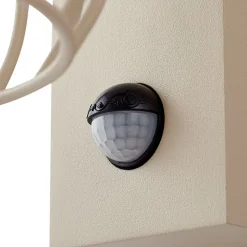 Lucande udendørs væglampe Chandan, 30 cm, beige, sensor, IP44