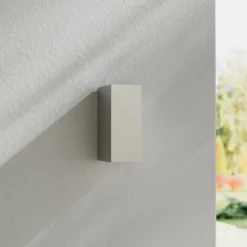 Lucande udendørs væglampe Tavi, 15 cm, sølv, Bridgelux LED