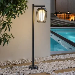 Lucande vejlampe Chandan, 100 cm, sort, aluminium