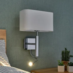 Lucande væglampe Jettka, højde 63 cm, læsearm, tekstil