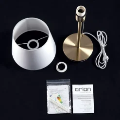 Ludwig bordlampe med USB-port, hvid/antik messing