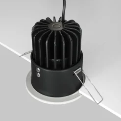 Maytoni Zoom LED-indbygningslampe 930 IP65 rund triac, hvid