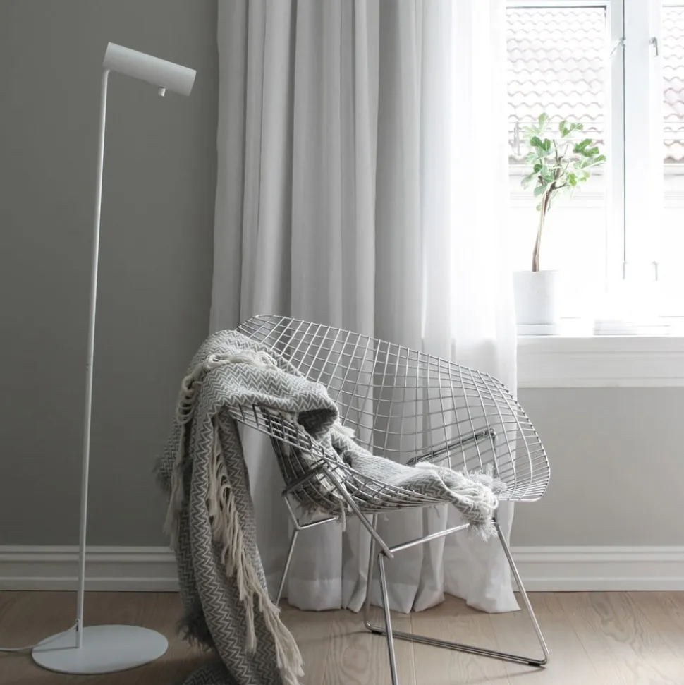 MIB 6 gulvlampe med GU10-fatning, hvid