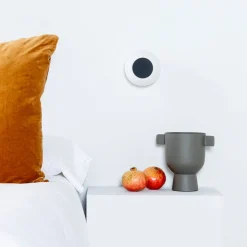 Moy LED-væglampe i sort med glasskærm