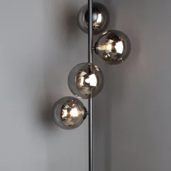 Neptun gulvlampe med røgglaskugler, sort