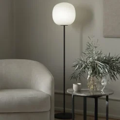 New Works Lantern Medium gulvlampe, højde 150cm