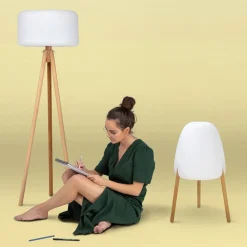 Newgarden Chloe LED-gulvlampe, solcelle + batteri