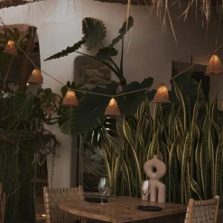 Newgarden LED-solcellelyskæde Maro, træfarvet, jute IP44