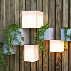 Newgarden Wally LED-solcellelampe til vægmontering, 12 x 12 cm