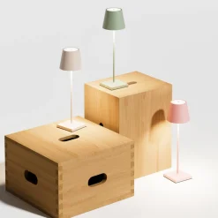 Nuindie LED genopladelig bordlampe, USB-C, salviegrøn, IP54, dæmpbar