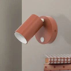 Penn vægspot, koralrød, Ø 10,5 cm, stål/aluminium