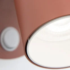 Penn vægspot, koralrød, Ø 10,5 cm, stål/aluminium