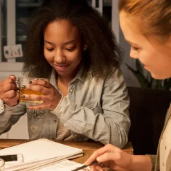 Philips Classic LED-pære E14 P45 6,5W 2.700K klar