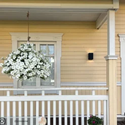 Philips Hue Resonate udendørs LED-væglampe, RGBW, sort