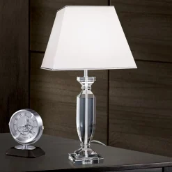 Pokal bordlampe med krystal, krom/hvid