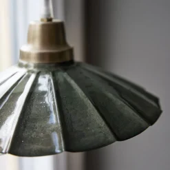 PR Home Hængelampe Ester, grøn, Ø 24 cm, jern, stik