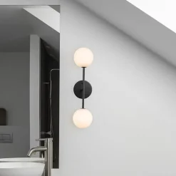 PR Home Sigma D væglampe, sort/opal, 2 lyskilder, 49 cm glas