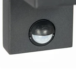 Prios udendørs væglampe Tetje, sort, kantet, sensor