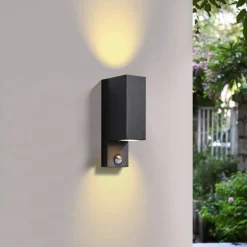 Prios udendørs væglampe Tetje, sort, kantet, sensor, 2 stk