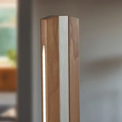 Quitani Elis LED-gulvlampe, valnød/nikkel