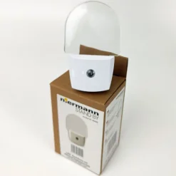 Slim LED-natlampe til stikkontakt, med sensor