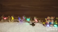 Snemand med hundeslæde borddeko, farverige LED'er