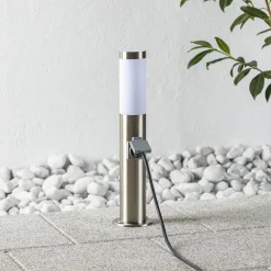 Sokkellampe i stål Chorus med stikkontakt, 50 cm