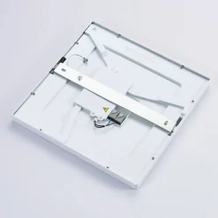 Solvie LED-loftlampe, sølv, kantet, 30 x 30 cm