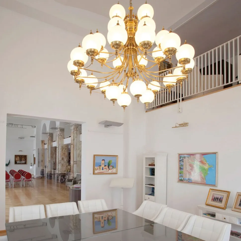 Stilig OBJEKT lysekrone i bronze med 32 lys