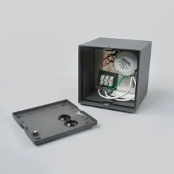 Tanea - LED loftlampe i terningform, IP54