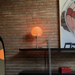 TECNOLUMEN Wagenfeld WG24 bordlampe med glasfod