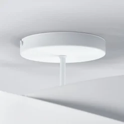 Tornado - smukt designet loftslampe i hvid