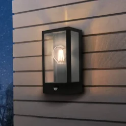 Udendørs væglampe Alamonte med sensor, sort