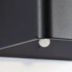Udendørs væglampe Iseo, sort, bredde 10 cm, sensor