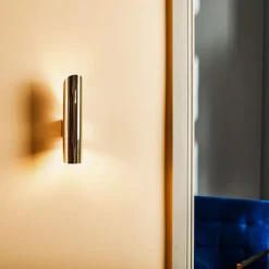 Væglampe Ana, op/ned, messing