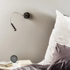 Væglampe Flexa med fleksibel arm, sort