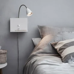 Væglampe Logi med hylde, hvid