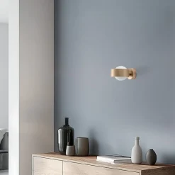 Væglampe Mado, opalglas/messing, 1 lyskilde