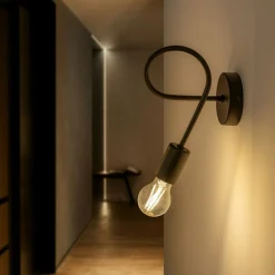 Væglampe Oxford i metal i sort