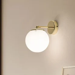 Væglampe Sala med kugleglas, 1 lyskilde