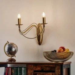 Væglampe Tori K2 i lysestageform, guld