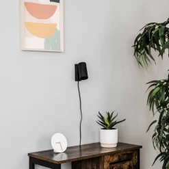 Vægspot Mono I med stik sort