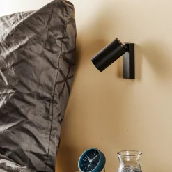 Vægspot Mono I sort