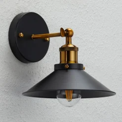 Viktor - en væglampe med et industrielt design