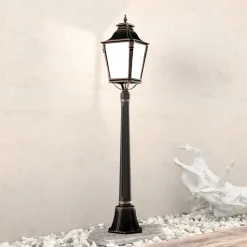 VIVIANA gadelygte med et antikt look